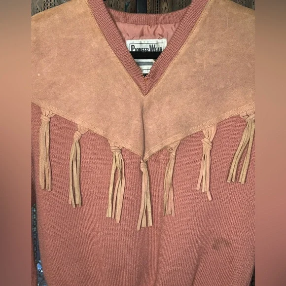 VTG Pioneer Wear Women's V-Neck Sweater Tassels - Picture 3 of 7